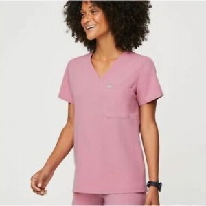 FIGS Catarina one pocket scrub top, Chalk Pink